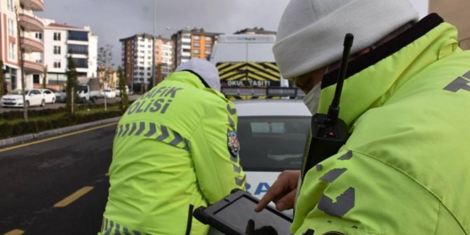 İçişleri: 446 okul servis aracı trafikten men edildi