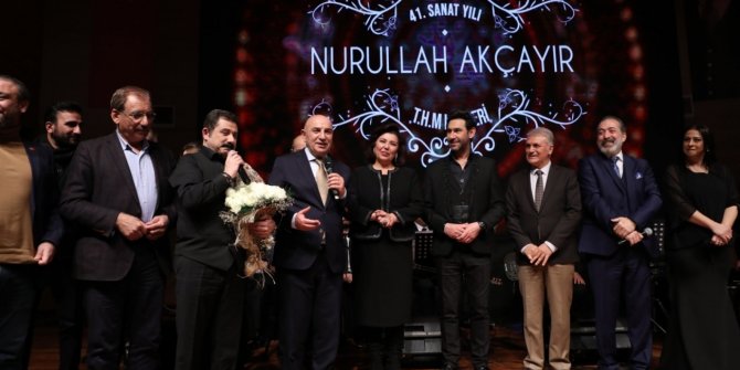 Nurullah Akçayır, 41’inci sanat yılına özel konserini Keçiören'de verdi