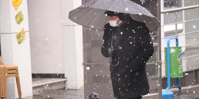 Balkanlar'dan gelen soğuk ve yağışlı hava sınır bölgelerde etkisini gösteriyor