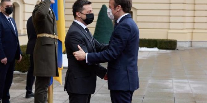 Macron, Ukrayna Devlet Başkanı Zelenski ile görüştü