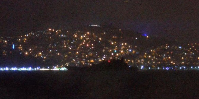 Rus savaş gemileri İstanbul Boğazı'ndan geçerek Karadeniz'e açıldı