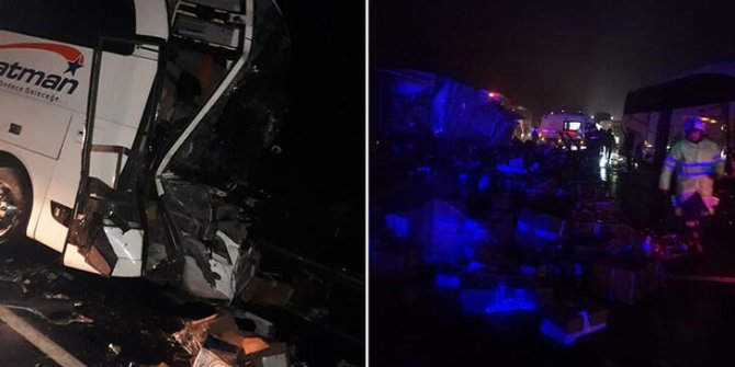 Mersin'de TEM'de TIR ile yolcu otobüsü çarpıştı