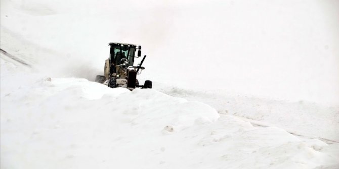 Erzurum, Iğdır, Kars, Ağrı ve Erzincan'da 738 yerleşime ulaşım sağlanamıyor