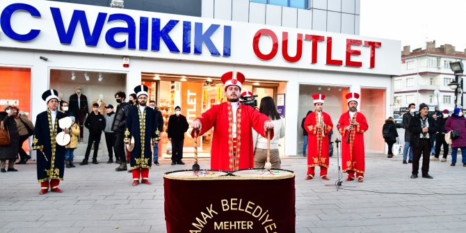 Mamak turnesine çıkan mehter takımına büyük ilgi gördü