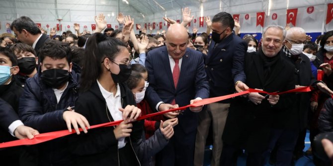 Keçiören'de kapalı spor salonu açıldı