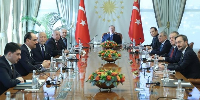 Cumhurbaşkanı Erdoğan, Türk Devletleri Teşkilatı Aksakallar Konseyi heyetini kabul etti