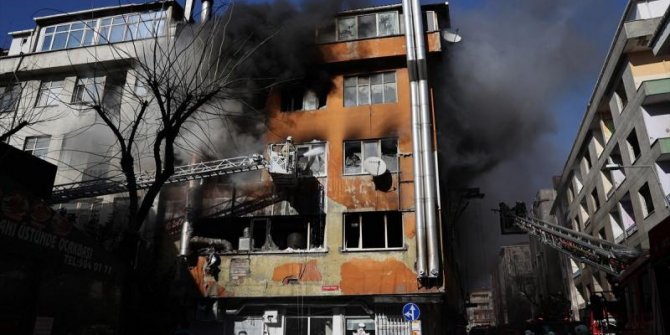 İstanbul Valiliği acı haberi duyurdu: 4 işçi tuvalette zehirlenerek öldü