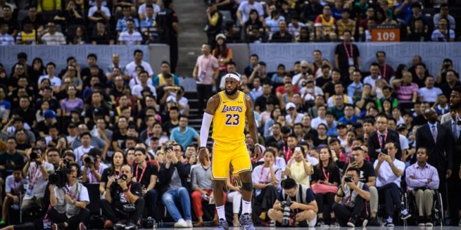 LeBron James NBA'in toplam sayı rekorunu kırdı