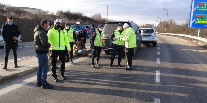 Polis aracına çarpan minibüsteki kaçak göçmenlerden Bulgaristan'da darp iddiası