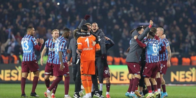 Trabzonspor rekor puanla şampiyonluk peşinde