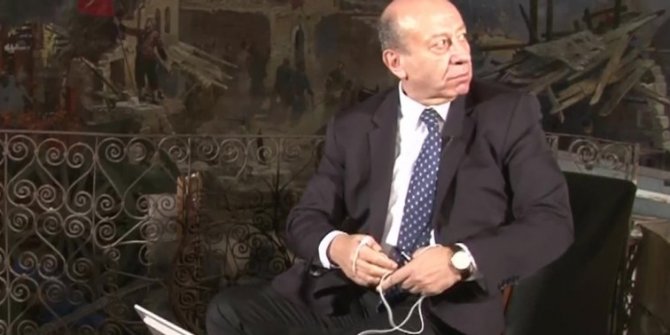 Kameraman tokatlayan Muharrem Sarıkaya köşe yazılarına yeniden başladı