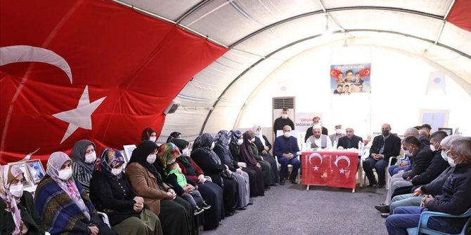 Diyarbakır anneleri Gara şehitleri için mevlit okuttu