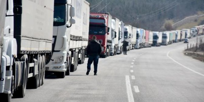 Hamzabeyli Sınır Kapısı'nda 10 kilometre TIR kuyruğu