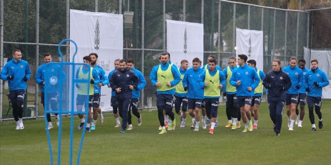 Fenerbahçe, UEFA Avrupa Konferans Ligi'nde Slavia Prag'ı konuk edecek