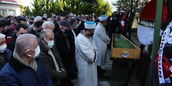 Giresun'da bıçaklanarak öldürülen Sıla Şentürk'ün cenazesi defnedildi