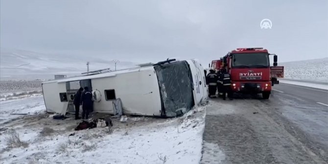 Konya'da tur otobüsü devrildi: 5 ölü, 26 yaralı
