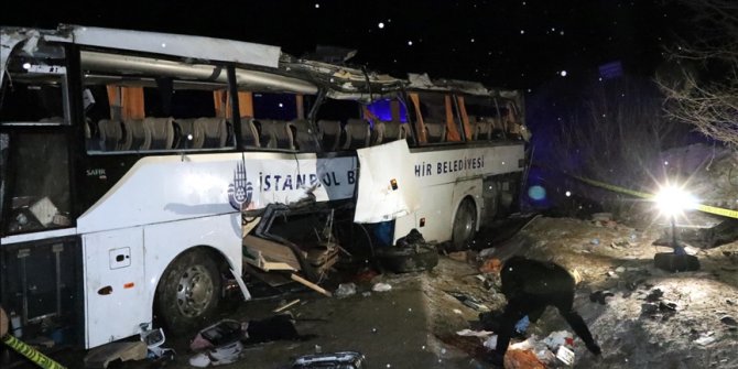 Çankırı'da otobüsün devrildi: 2 ölü 27 yaralı