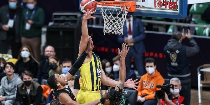 Fenerbahçe Beko, Galatasaray Nef'i 64-49 mağlup ederek finale yükseldi