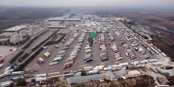 İhracattaki rekor kara kapılarından geçen araç sayılarına da yansıdı