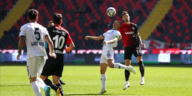 Adana Demirspor, deplasmanda Gaziantep FK'yi 3-0 yendi