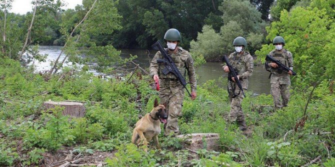 Yunanistan'a geçmeye çalışan 1'i PKK'lı, 3 kişi yakalandı