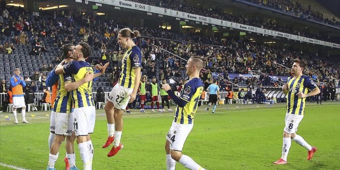 Fenerbahçe UEFA Avrupa Konferans Ligi'nde tur için sahaya çıkıyor