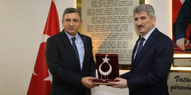 Bakan Yardımcısı İnce: Batman'da hizmet üreten bir belediye var