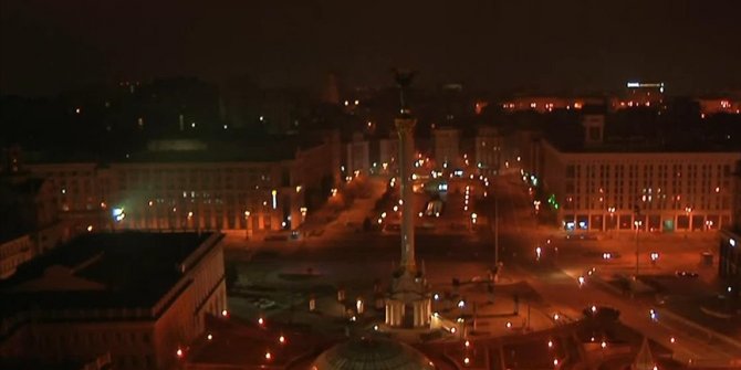 Kiev'de art arda patlama sesleri duyuldu, sirenler çaldı