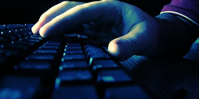 Rusya'ya karşı siber savaş açan Anonymous, Rus internet sitelerini devre dışı bıraktı