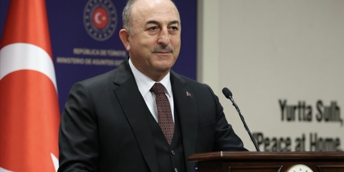 Çavuşoğlu: Ukrayna'daki Türk vatandaşlarının karadan tahliye süreci başladı