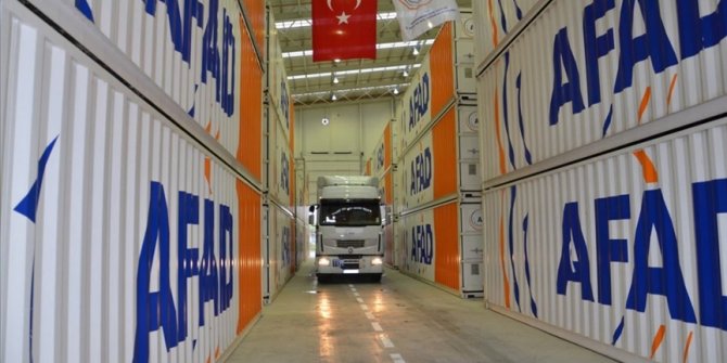 Türkiye Ukrayna'ya 5 tır insani yardım gönderiyor