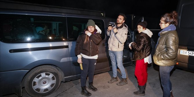 Ukrayna-Polonya sınırından 10 Türk kara yoluyla tahliye edildi