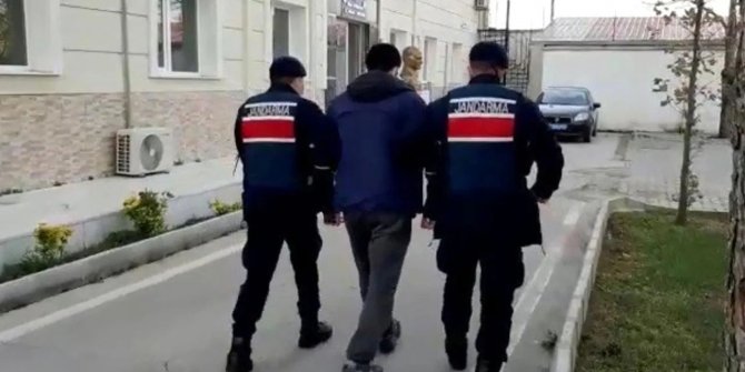 Oğlu işe gitmek istemeyince baba evde 6 el ateş açtı