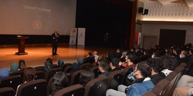 Başkan Altınok, Motivasyon Semineri’nde öğrencilerle buluştu