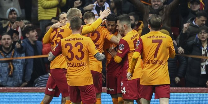 Galatasaray, Çaykur Rizespor'u, 2 kez geri düşmesine rağmen 4-2 yendi