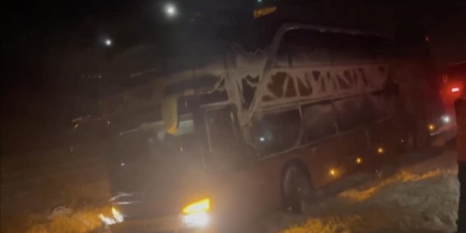 Türkiye'den Ukrayna’ya giden 2 tahliye otobüsü tipi nedeniyle Bulgaristan’da yoldan çıktı
