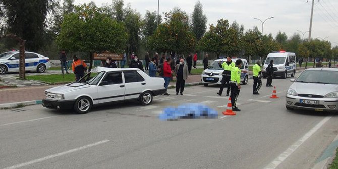 Otomobilin üzerinden yola savrulduğu kazada öldü