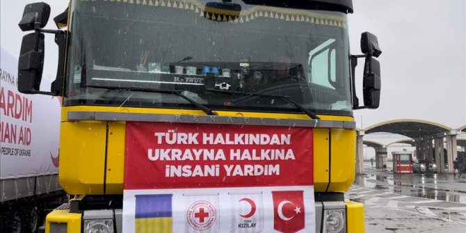 Türkiye'den Ukrayna'ya gönderilen yardım tırları Romanya'ya ulaştı