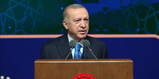 Cumhurbaşkanı Erdoğan: Milletimiz darbeye ve darbecilere alkış tutanları asla unutmamıştır