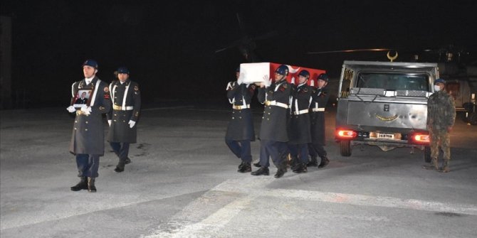 Hakkari'de şehit olan asker için tören düzenlendi