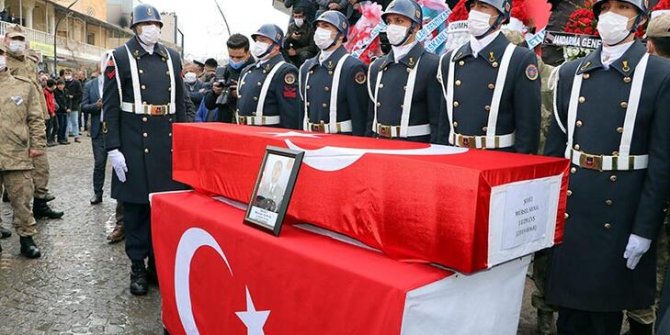 Şehit Uzman Çavuş Sunal, gözyaşlarıyla son yolculuğuna uğurlandı