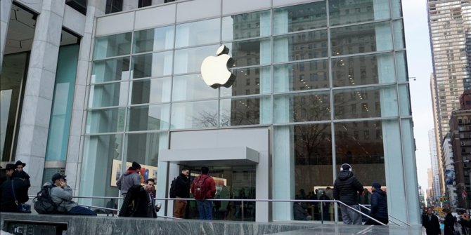 Apple, Rusya'daki tüm satışlarını durdurdu