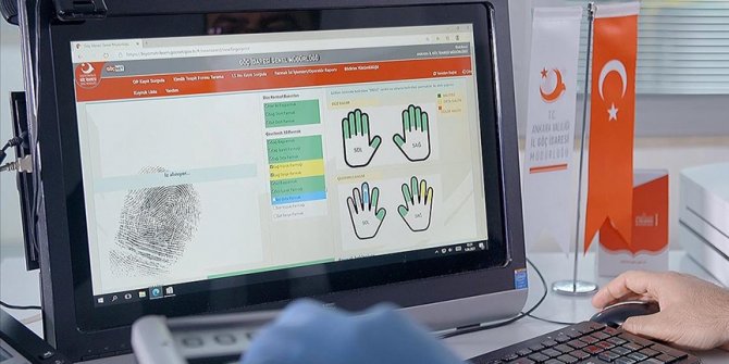 2 milyon kimlik belgesi yerli parmak izi tanıma sistemiyle hazırlandı