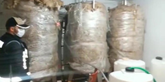 İzmir'de 'sahte alkol' operasyonunda 4 tutuklama