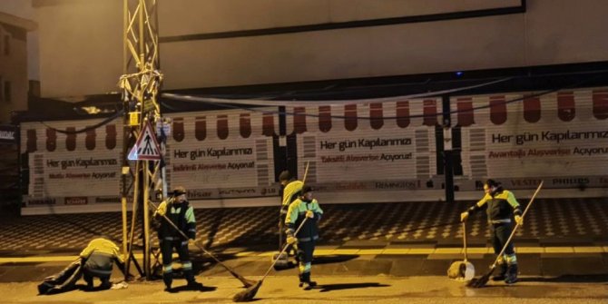 Keçiören Belediyesi temizlik timi gece gündüz temizliyor