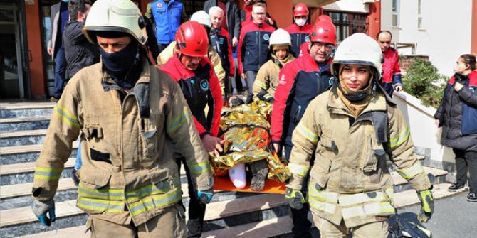 Başakşehir’de deprem ve tahliye tatbikatı yapıldı