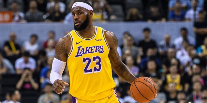 NBA'de LeBron James 56 sayıyla Lakers'ı sırtladı