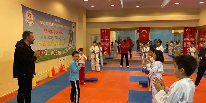 Başkan Ertuğrul Çetin, genç sporcuların antrenmanını izledi