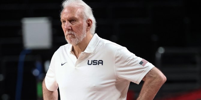 Spurs'ün başantrenörü Popovich NBA rekorunu egale etti