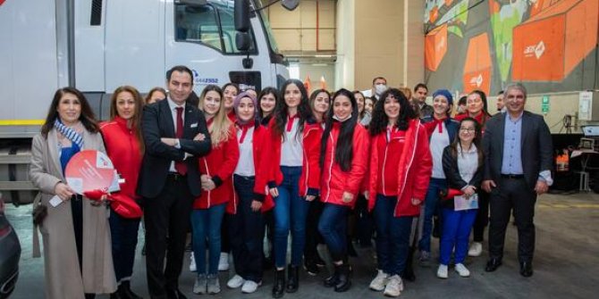Aras Kargo’nun kadın çalışanları, ‘Kadınlar Günü’ etkinliğinde bir araya geldi
